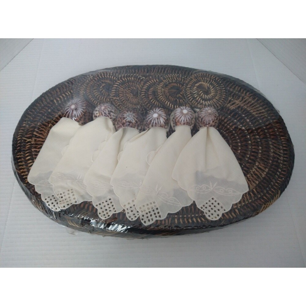NWOT Set 6 VTG Straw Wicker Rattan Oval Placemat Shell Rings Napkins Coasters